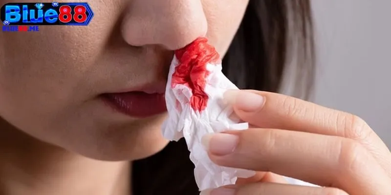 Mơ thấy máu chảy từ những người lạ